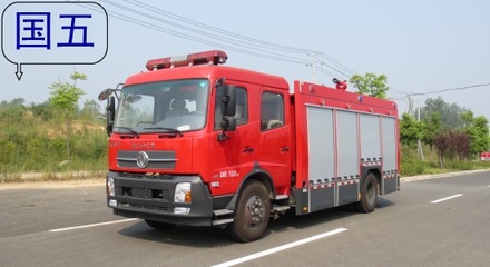 东风天锦水罐消防车 城市与乡村的可靠消防卫士